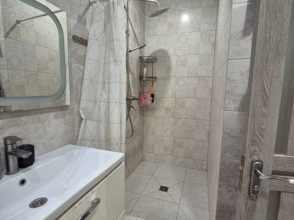 Apartment. Dnipro, Kobzary Blvd.