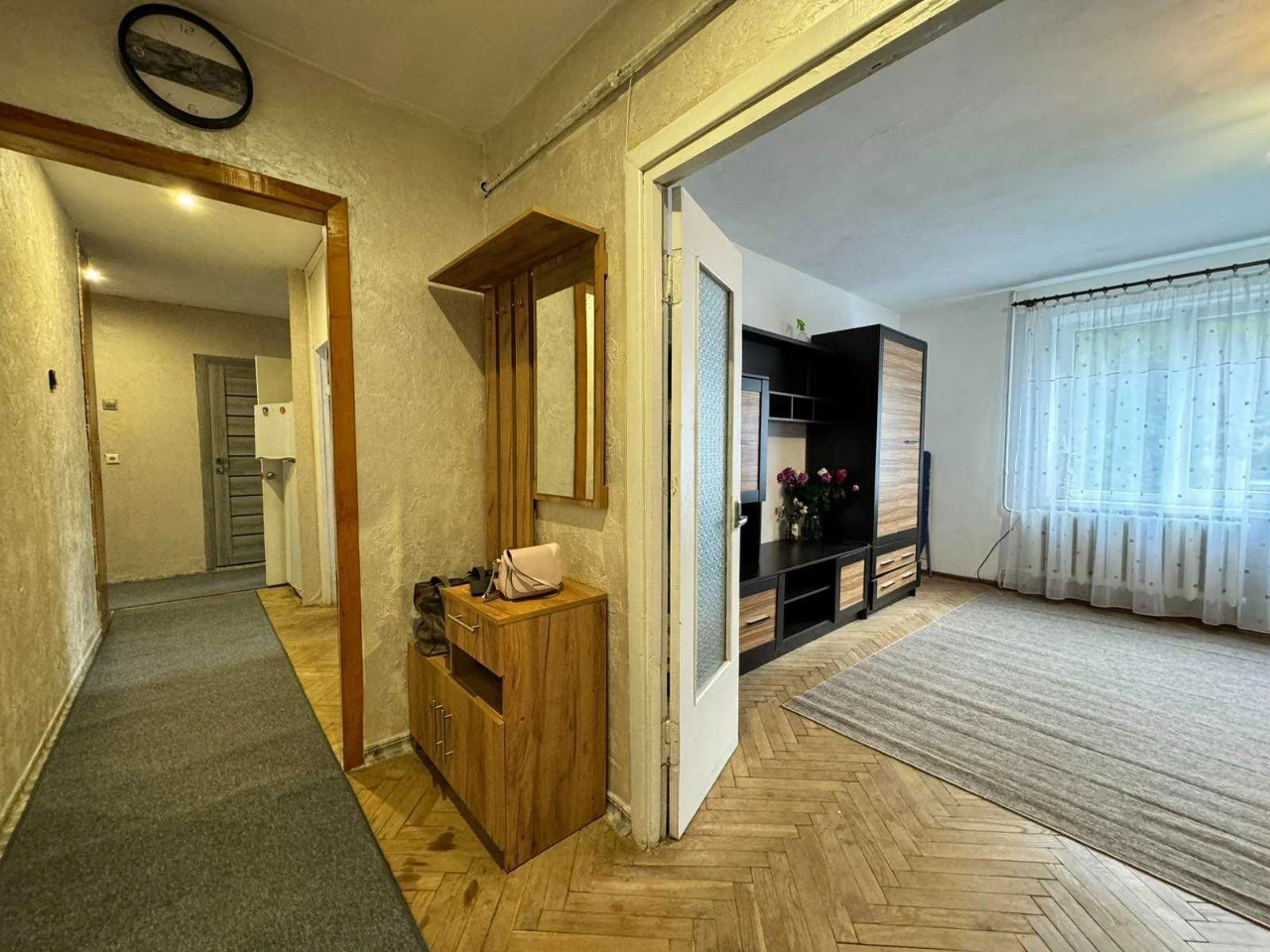 Sale of a 3-room apartment on Ch. Kalina street