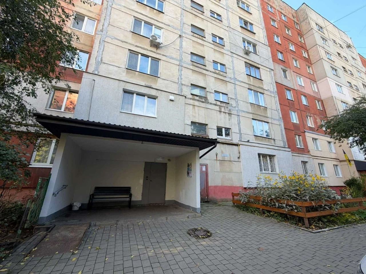 Sale of a 3-room apartment on Ch. Kalina street