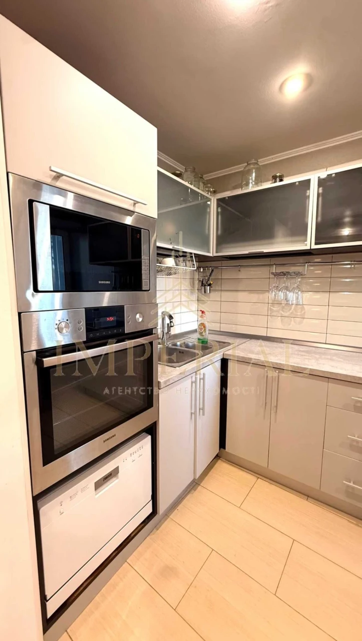 Tashentskaya vul., 33/ Sale of apartment / Kyiv, Darnitsky district