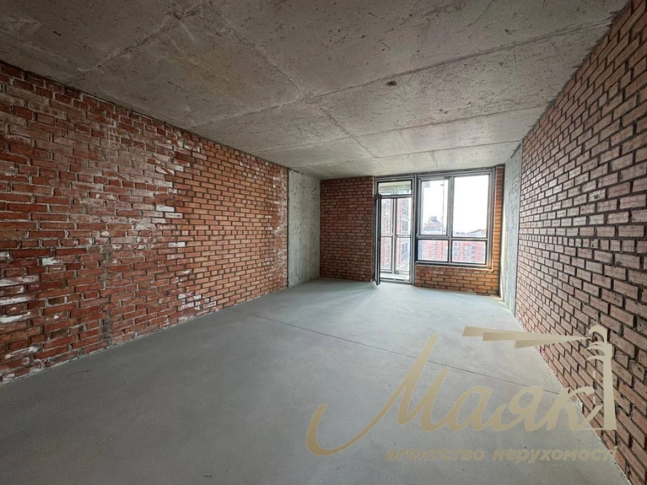 Sale of a Penthouse 191 sq.m. in the Maxima Residence Complex