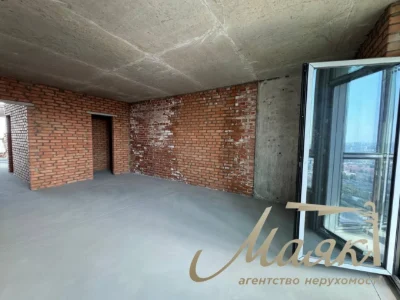 Sale of a Penthouse 191 sq.m. in the Maxima Residence Complex
