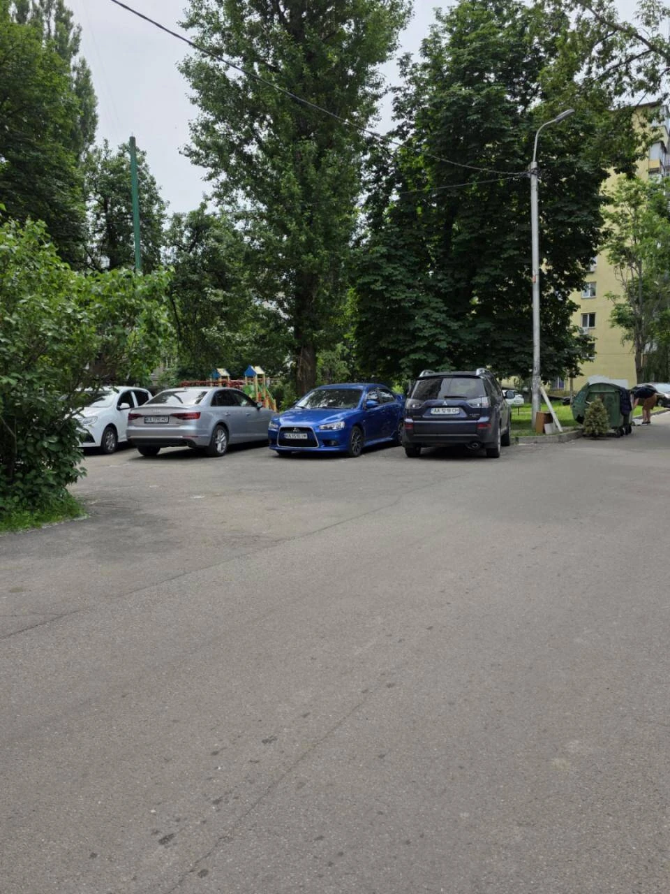 Sale of a 3-room apartment on Ivan Vyhovsky Street 4, Podil