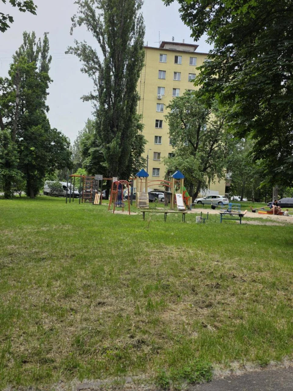 Sale of a 3-room apartment on Ivan Vyhovsky Street 4, Podil