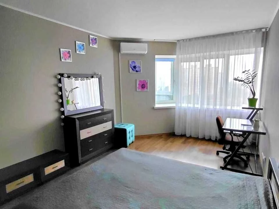 Apartment. Vaclav Havel Blvd, Kyiv.