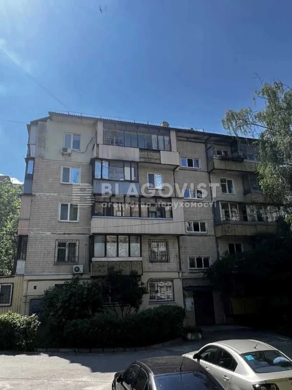 Продаж 2к квартири Святошинський р-н