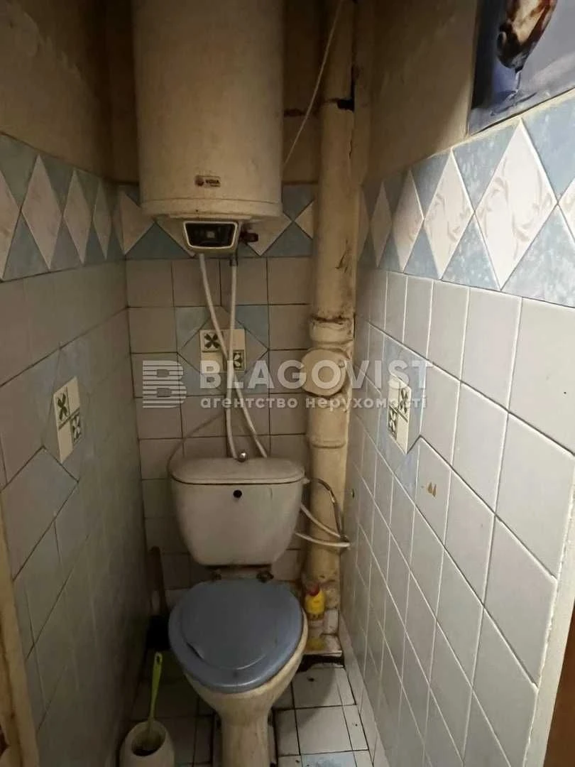 2-bedroom apartment for sale in Sviatoshyn district