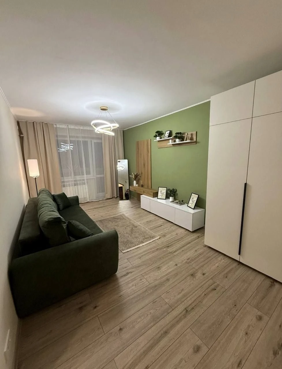 For Sale: 1-bedroom apartment in a great location with a complete renovation.