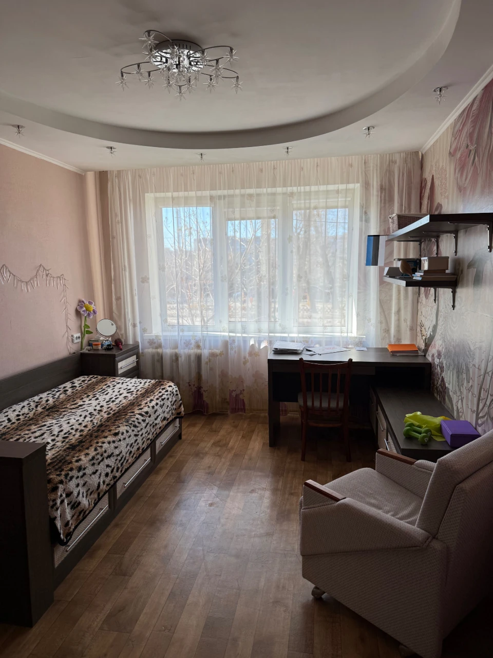 Продам трехкомнатную квартиру
