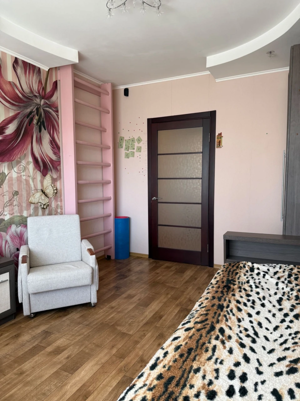 Продам трехкомнатную квартиру
