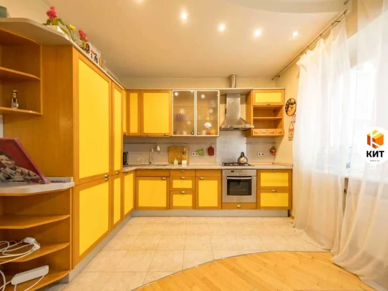 Apartment. Independence Avenue, Kharkiv