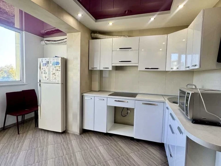 Apartment. Kharkiv, Lopanska Street