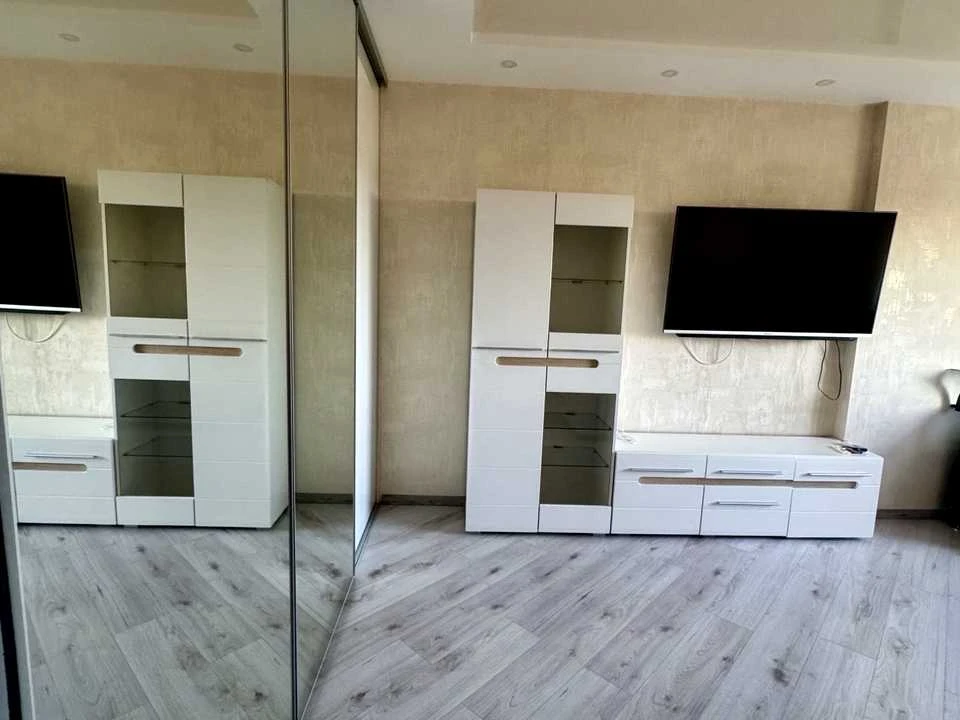 Apartment. Kharkiv, Lopanska Street