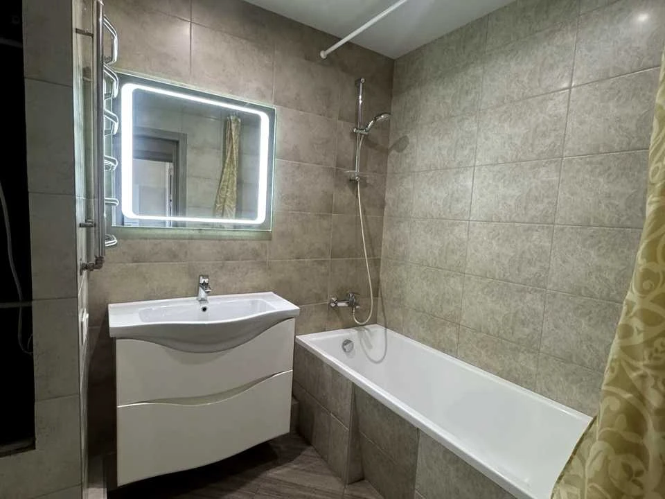 Apartment. Kharkiv, Lopanska Street
