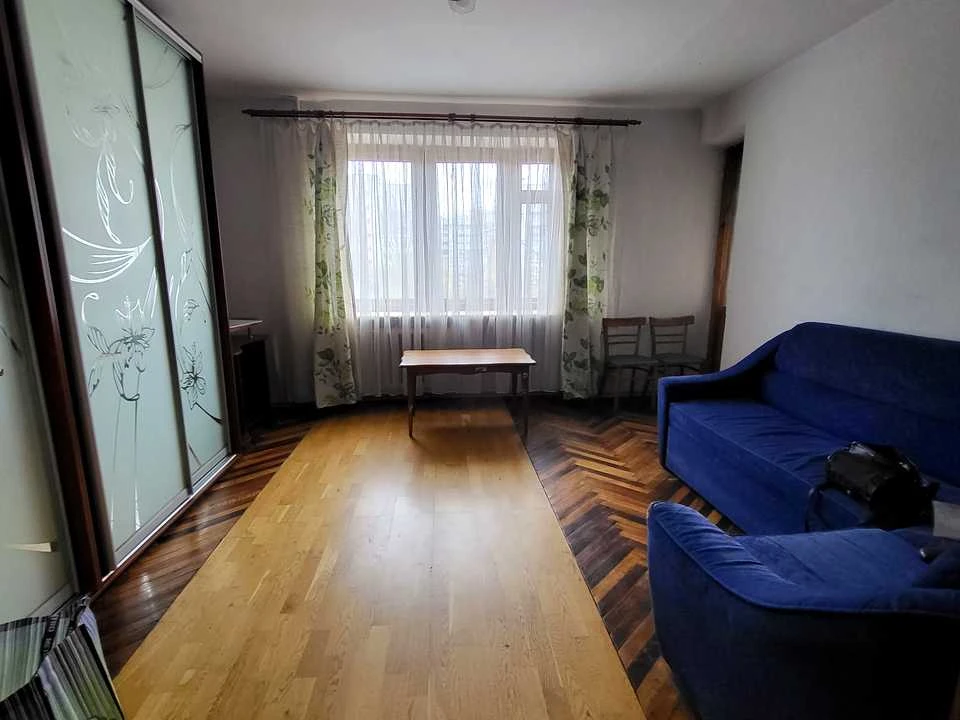 Apartment. Vishneve, Balukova st.