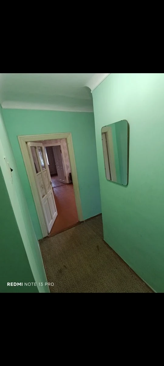 Продается квартира с тремя комнатами, Вокзальная
