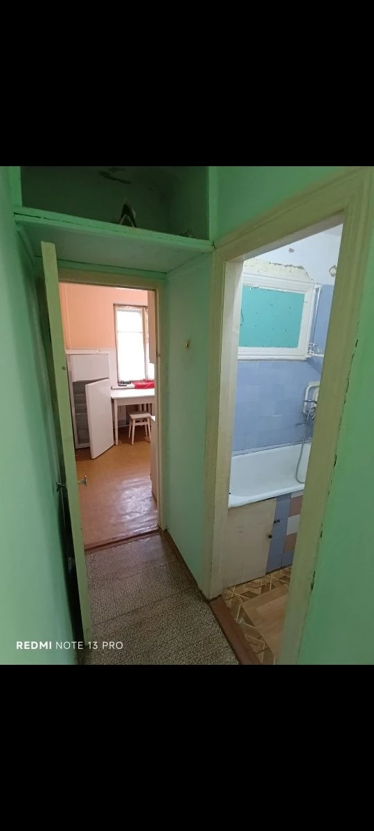 Продается квартира с тремя комнатами, Вокзальная