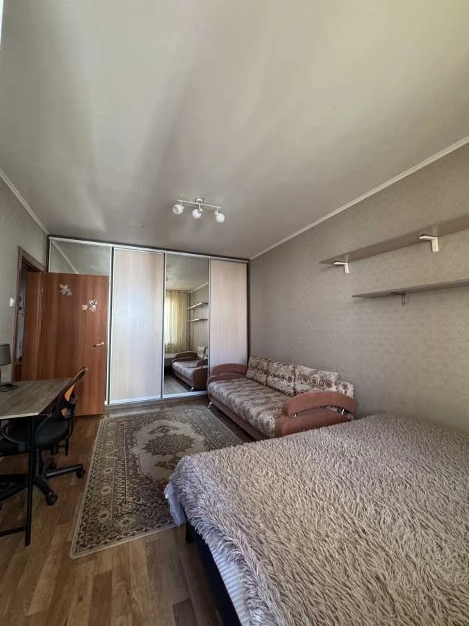 Продажа: Трехкомнатная квартира 98.2 м², Григория Ващенко ул.,