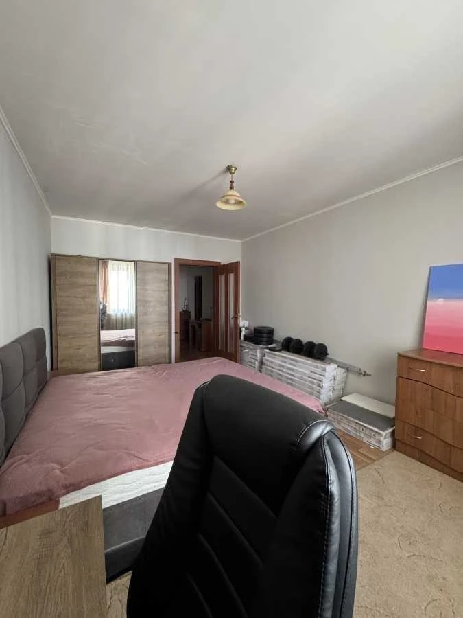 Продажа: Трехкомнатная квартира 98.2 м², Григория Ващенко ул.,