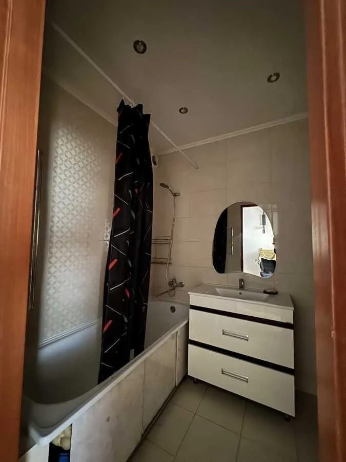 Продажа: Трехкомнатная квартира 98.2 м², Григория Ващенко ул.,