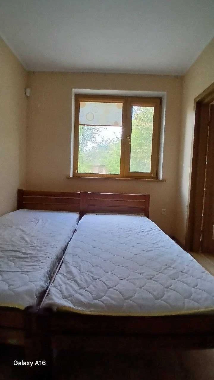 Продается двухэтажная квартира с участком в городе Чорноморск.