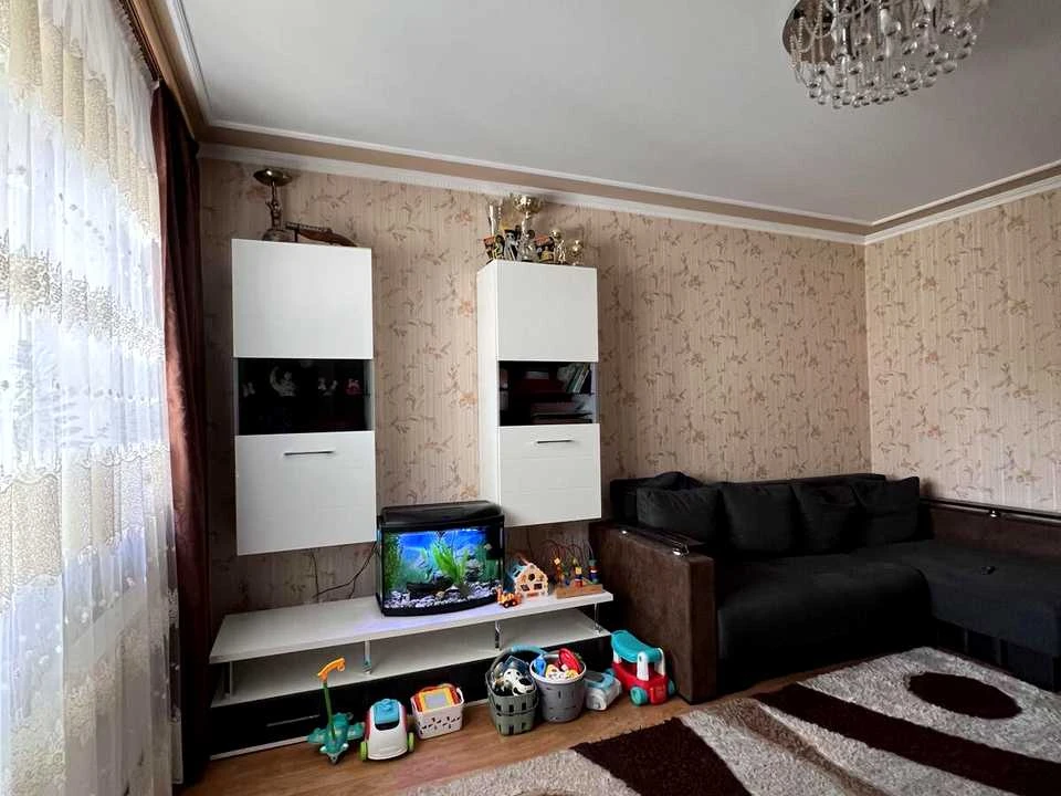 Apartment. Vynnyky (Lviv), Volodymyr Iasiuk Street