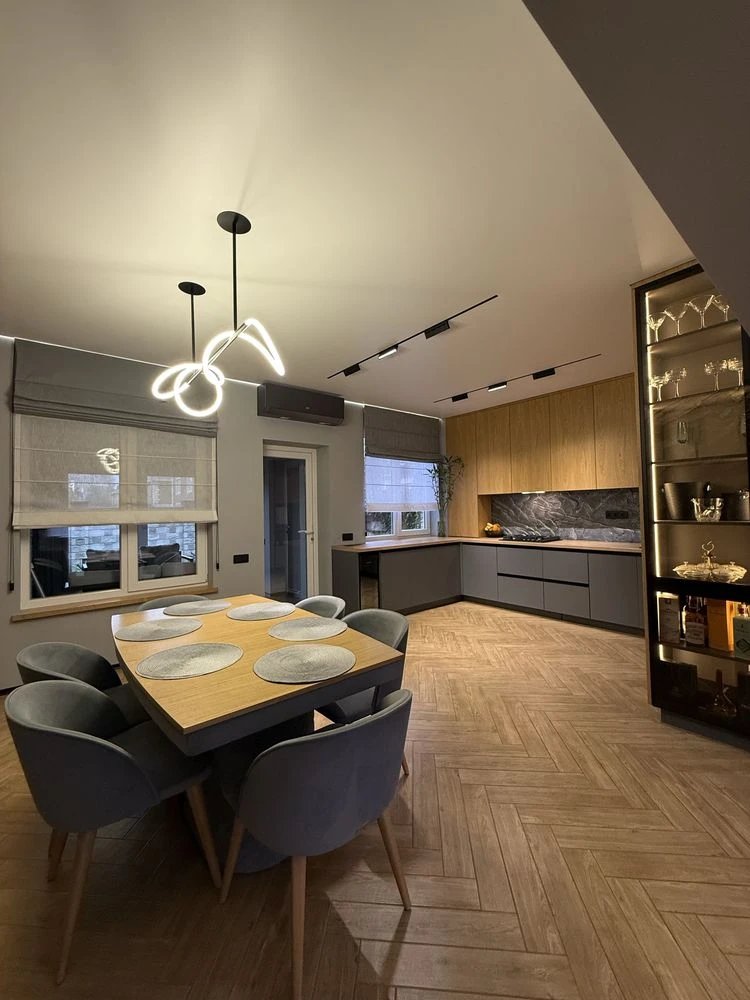 Продаж таунхауса 172 м² в закритому комплексі, район Фастівська