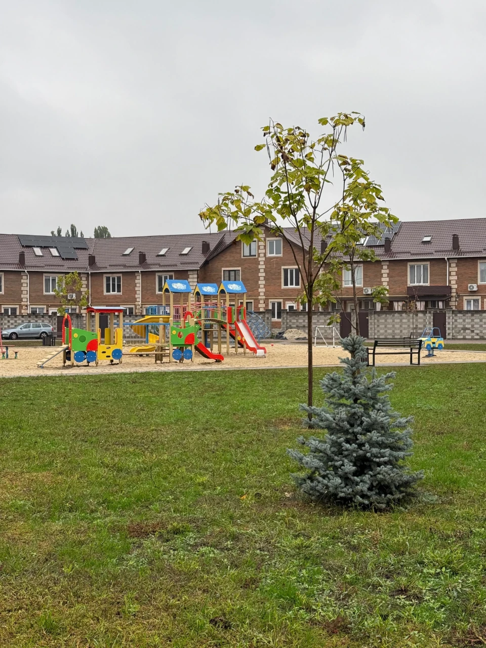 Продаж таунхауса 172 м² в закритому комплексі, район Фастівська
