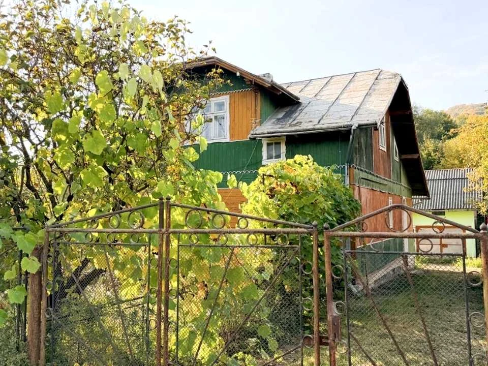 House. Boryslav, Dzerhelna-Bichna Street