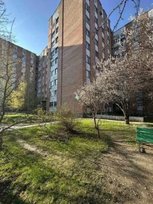 У продажу однокімнатна квартира в гуртожитку, р-н Браїлки