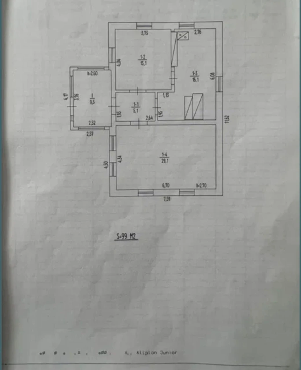 House for sale with a large plot of land in