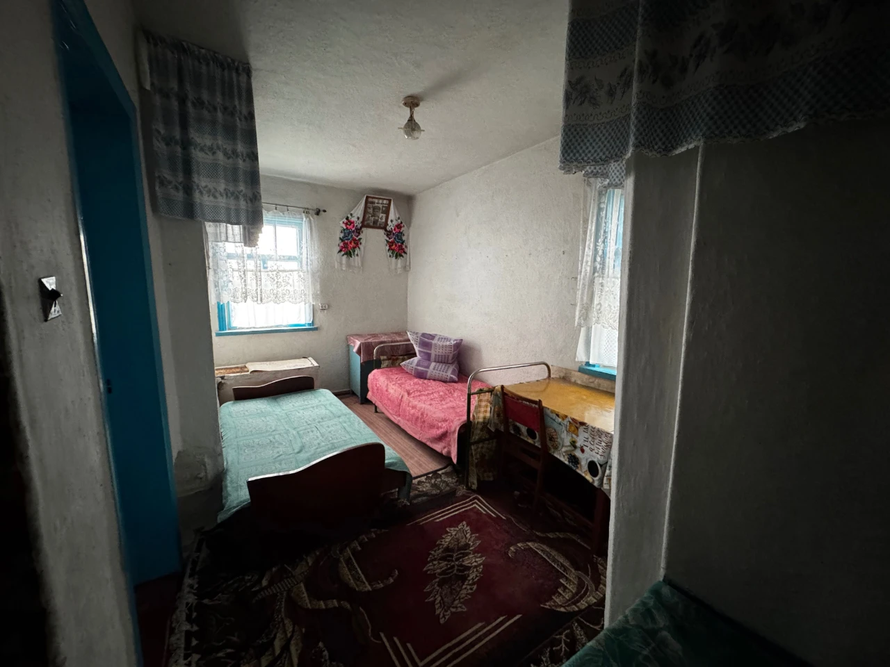 House for sale with a large plot of land in