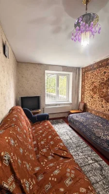 For sale 2-bedroom apartment in the center, standard layout