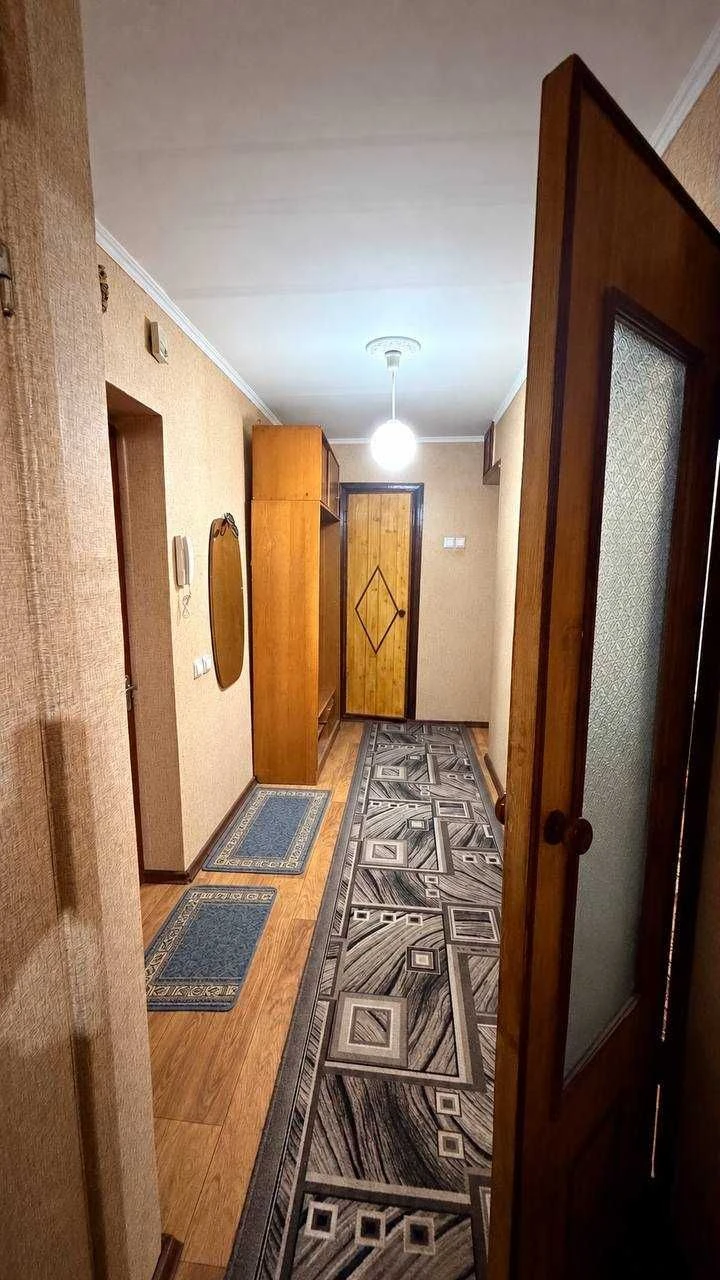 For sale 2-bedroom apartment in the center, standard layout