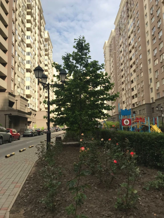 For Sale: 1-bedroom apartment in the "Odes'ki Traditsii" residential complex on Grushevsky Street