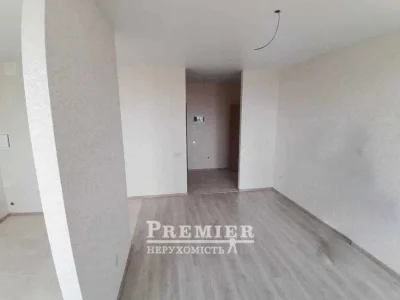 For Sale: 1-bedroom apartment in the "Odes'ki Traditsii" residential complex on Grushevsky Street