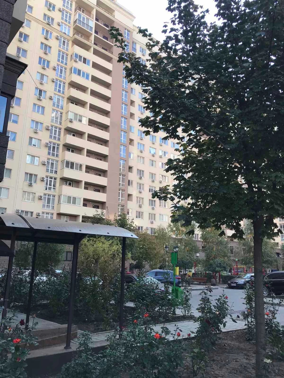 For Sale: 1-bedroom apartment in the "Odes'ki Traditsii" residential complex on Grushevsky Street
