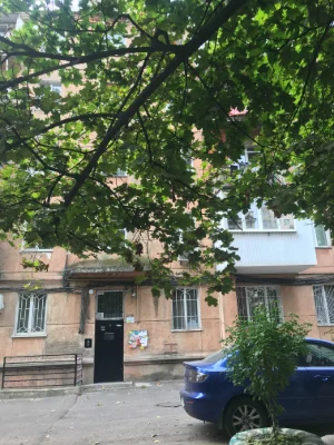 For sale: 2-room apartment on Segedskaya street.