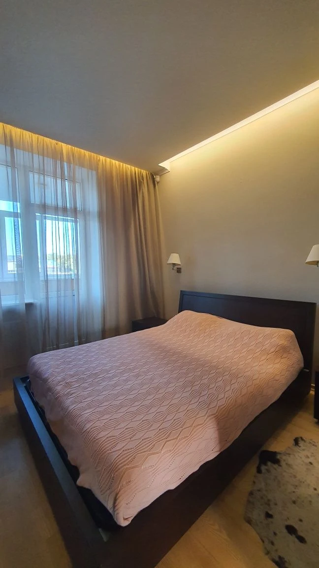 Apartment for sale with a view of the Dnipro River