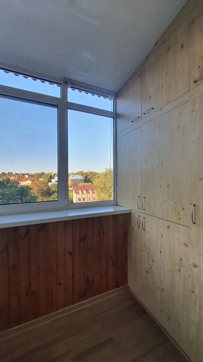 Apartment for sale with a view of the Dnipro River