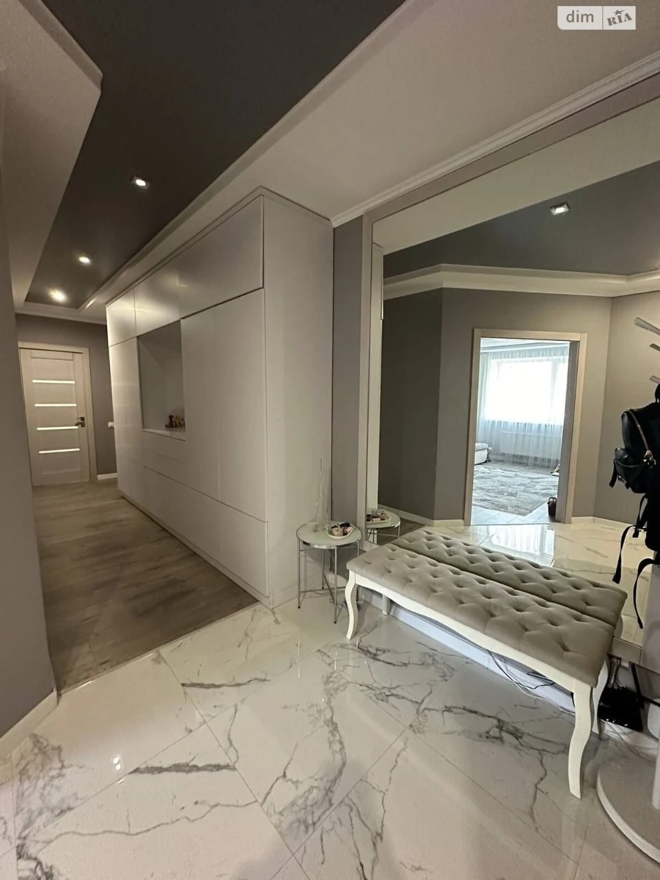 Long-Term Rental Apartment, Podil