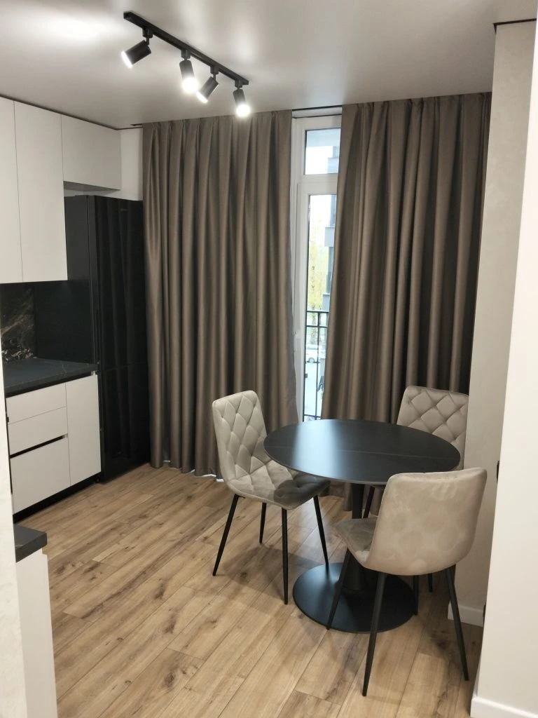 Продается 1,5-комнатная квартира 43,5 м²