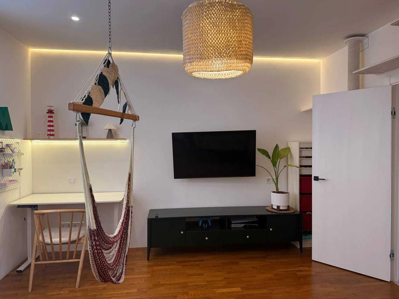 Sale of a 2-bedroom apartment on Garbarskaya Street