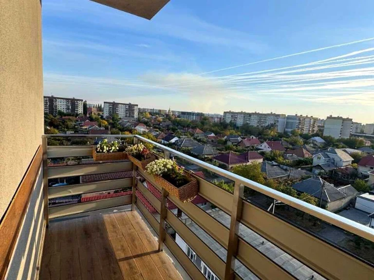 Apartment. Mariya Zankoevychi Street, Uzhhorod
