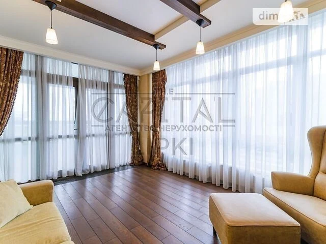 Sale of 4-room apartment 260 sq. m on Andriy Verkhoglyada St. 1-20A