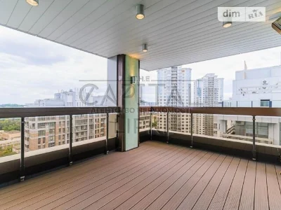 Sale of 4-room apartment 260 sq. m on Andriy Verkhoglyada St. 1-20A