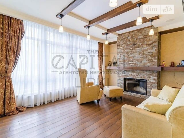 Sale of 4-room apartment 260 sq. m on Andriy Verkhoglyada St. 1-20A