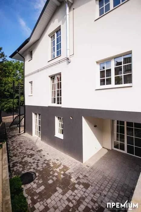 One-room apartment for sale in the city center