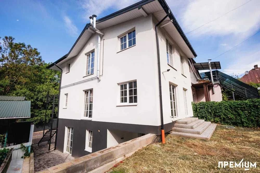 One-room apartment for sale in the city center