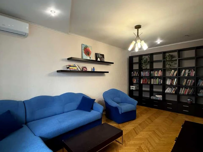 Apartment. Pechenizka Street, Kyiv